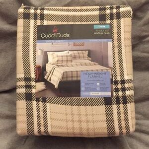 Cuddl Duds Twin Bedsheets